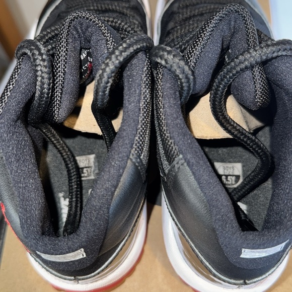 Nike Kids Air Jordan 11 Retro Black and Red Shoes 6.5Y - Picture 5 of 6